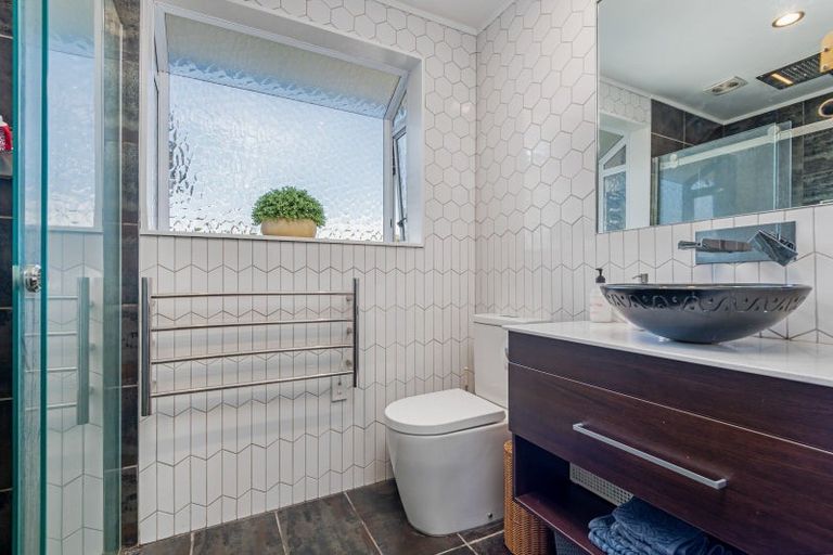 Photo of property in 134 Ruamahanga Crescent, Terrace End, Palmerston North, 4410