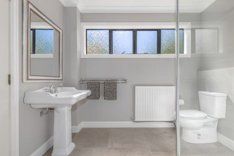 Photo of property in 47 Highbury Drive, Levin, 5510