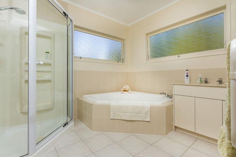 Photo of property in 15 Penning Road, Milford, Auckland, 0620