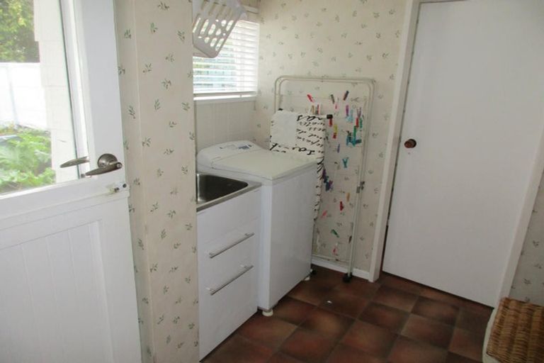 Photo of property in 5 Arthur Grove, Waikanae, 5036