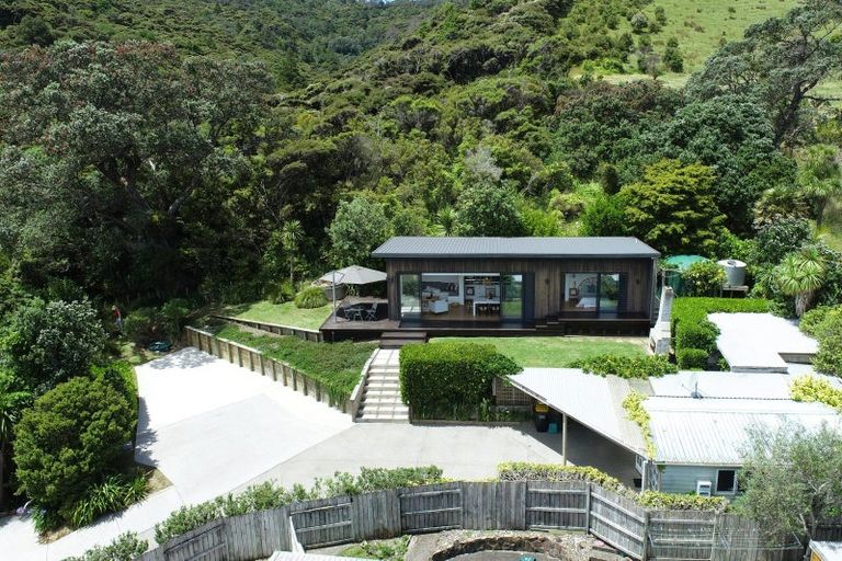 Photo of property in 34 Black Jack Road, Kuaotunu, Whitianga, 3592