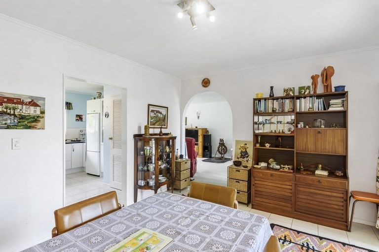 Photo of property in 2 Te Maku Grove, Waikanae, 5036