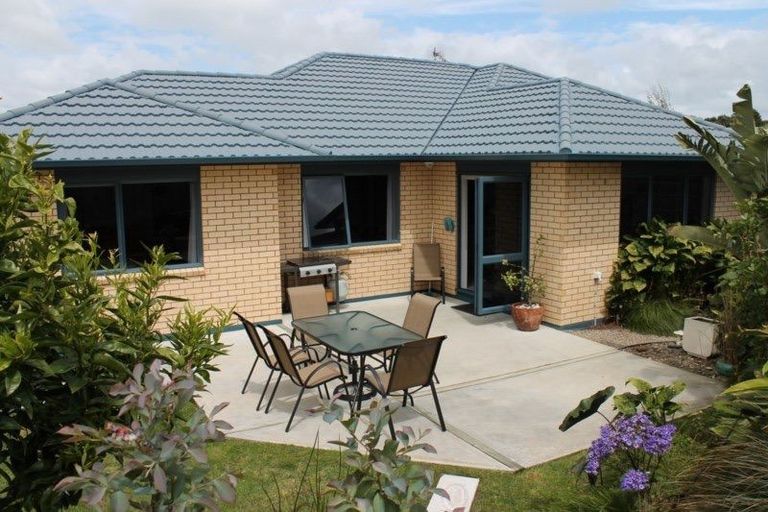 Photo of property in 8 Workman Way, Onerahi, Whangarei, 0110