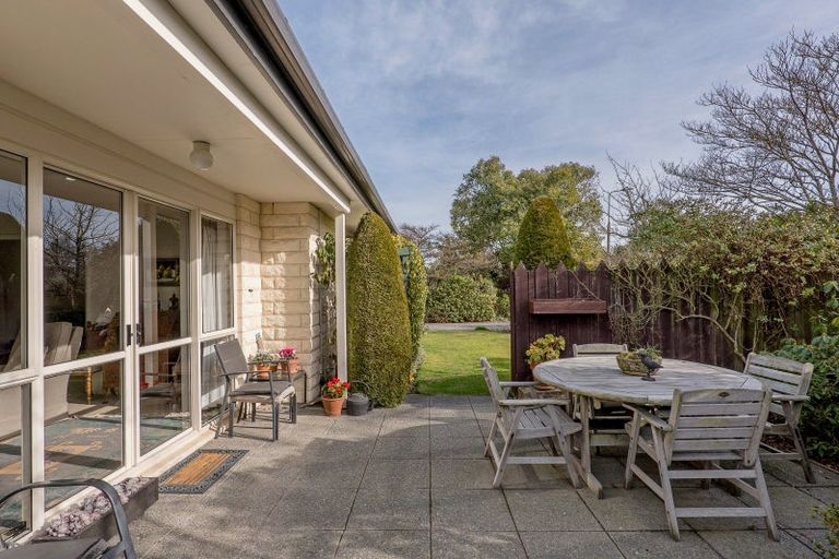 Photo of property in 39 Oakden Drive, Darfield, 7510