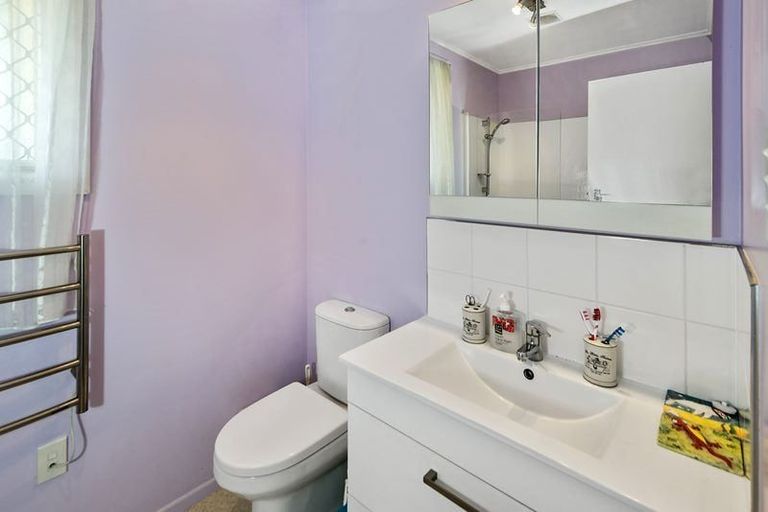 Photo of property in 14 Gills Avenue, Papakura, 2110