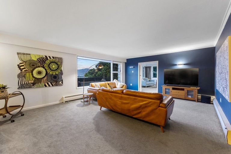 Photo of property in 212a Whites Line East, Waiwhetu, Lower Hutt, 5010