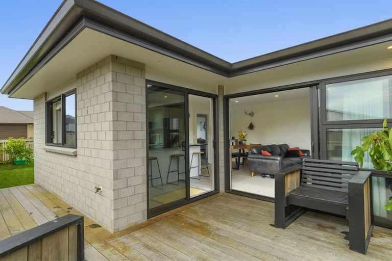 Photo of property in 36 Puhirake Crescent, Pyes Pa, Tauranga, 3112