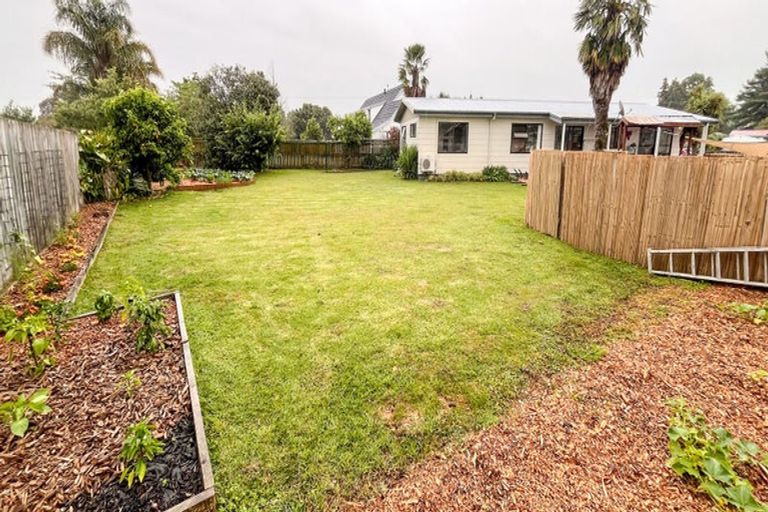 Photo of property in 10 Kanuka Place, Edgecumbe, 3120