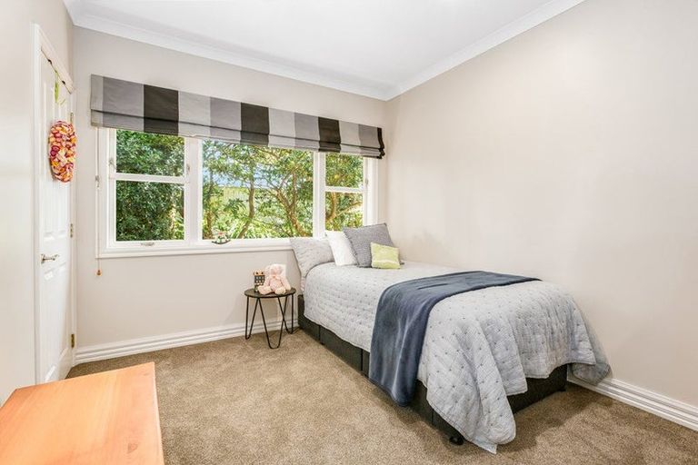 Photo of property in 61 Seaview Road, Paremata, Porirua, 5024