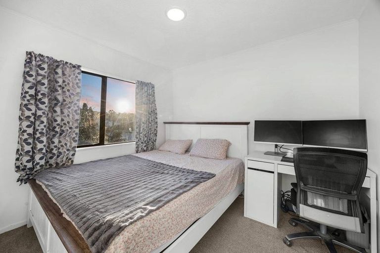 Photo of property in 1/34a Helena Street, Massey, Auckland, 0614