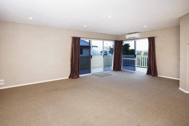 Photo of property in 20 Merehai Place, Snells Beach, 0920
