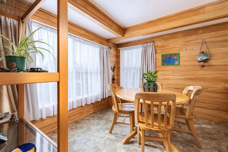 Photo of property in 17 Harmel Road, Glendene, Auckland, 0602