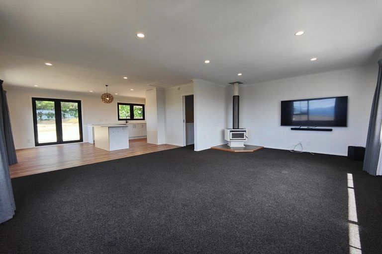 Photo of property in 17 Nalanda Crescent, Broadmeadows, Wellington, 6035