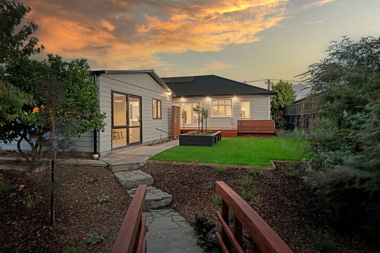 Photo of property in 189 Weston Road, St Albans, Christchurch, 8052