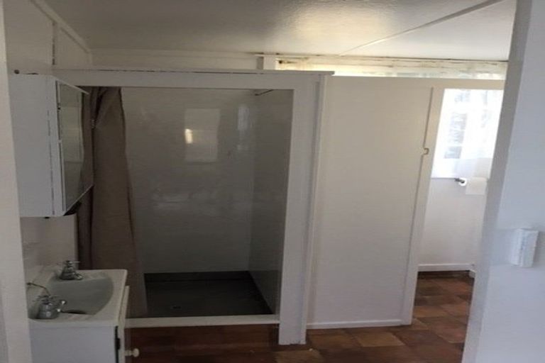 Photo of property in 71 Bluegum Road, Paraparaumu Beach, Paraparaumu, 5032