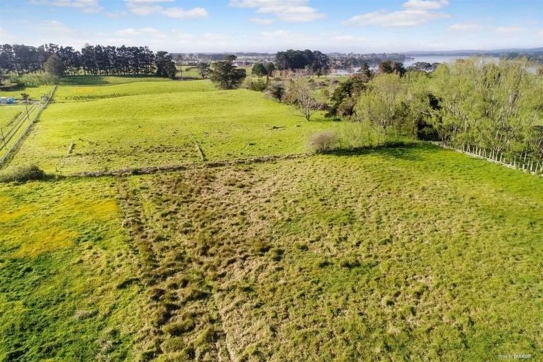 Photo of property in 56 Stevenson Road, Clarks Beach, 2122