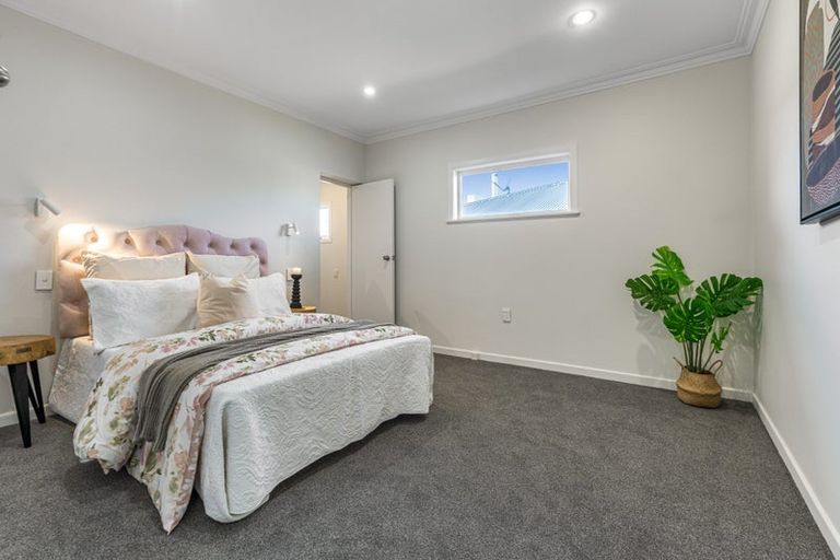 Photo of property in 22 Cliff Road, Papakura, 2110