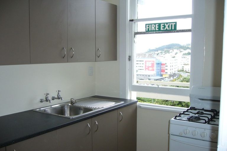 Photo of property in 26 Macdonald Crescent, Te Aro, Wellington, 6011