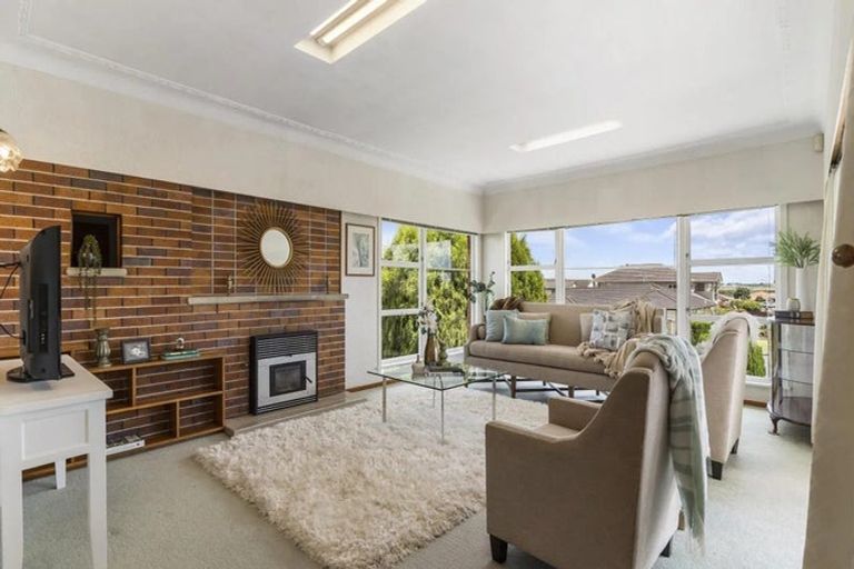 Photo of property in 100 Palmers Road, Clendon Park, Auckland, 2103
