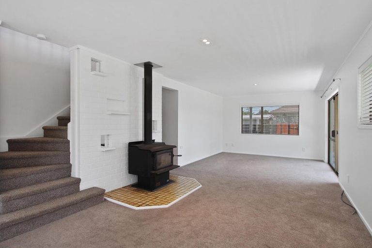 Photo of property in 114 Torkar Road, Clarks Beach, 2122