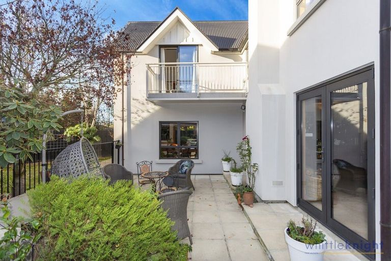 Photo of property in 374 Sawyers Arms Road, Harewood, Christchurch, 8051