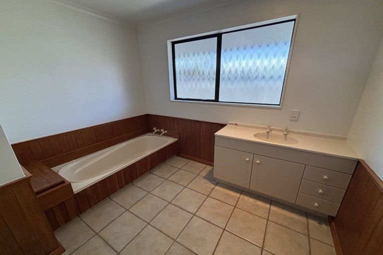 Photo of property in 11 Hanmer Place, Highbury, Palmerston North, 4412