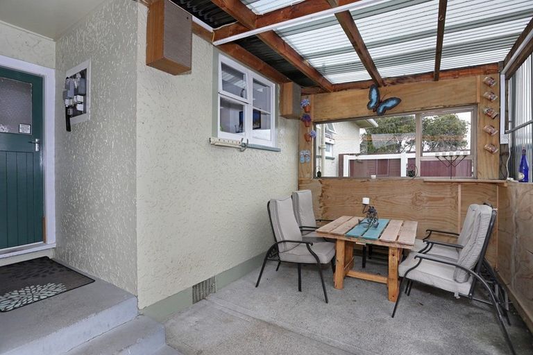 Photo of property in 18 Ngareta Street, Marton, 4710