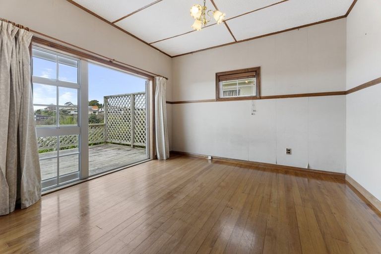 Photo of property in 88 Mangorei Road, Strandon, New Plymouth, 4312