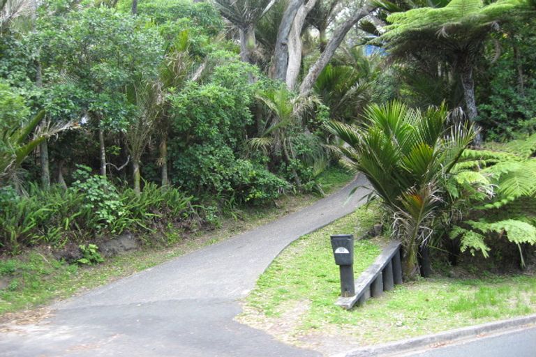 Photo of property in 42 Motutara Road, Muriwai, Waimauku, 0881