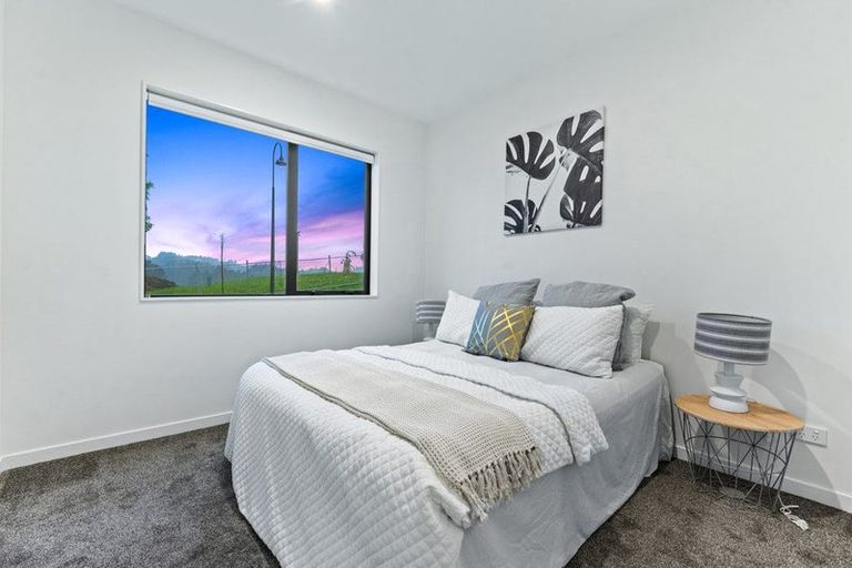 Photo of property in 25 Henriette Place, Totara Park, Auckland, 2105