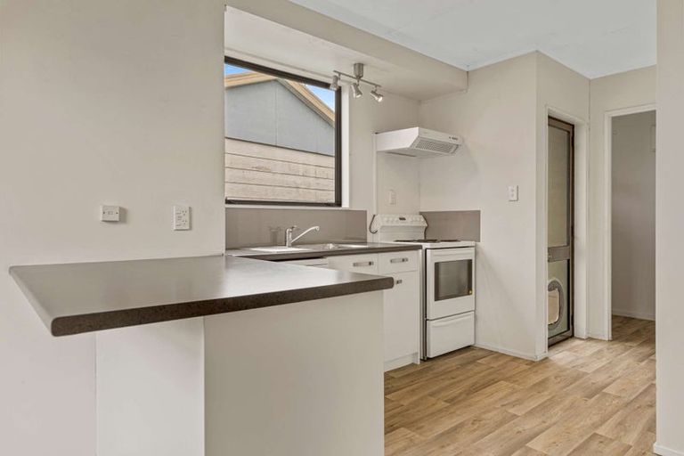 Photo of property in 2b Tui Avenue, Forest Lake, Hamilton, 3200