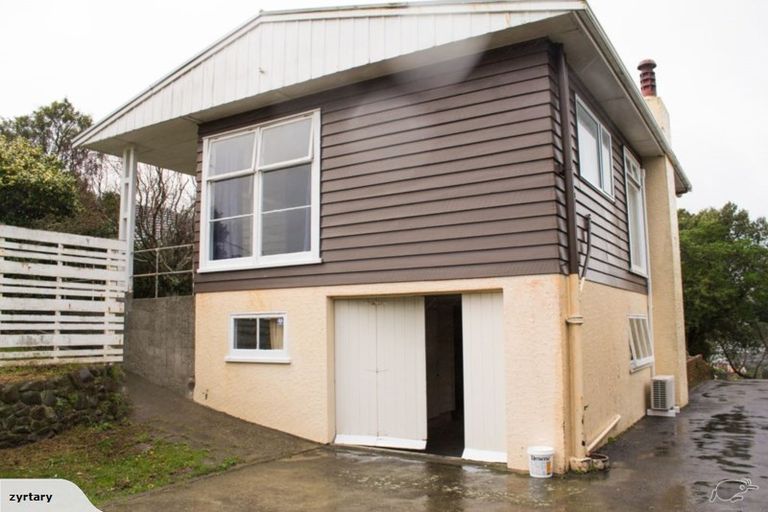 Photo of property in 9 Coates Street, Tawa, Wellington, 5028
