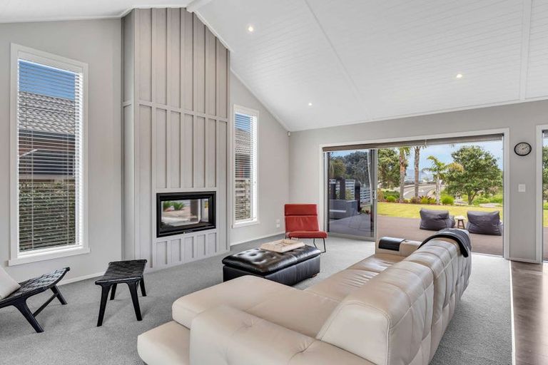 Photo of property in 4 Roseberry Place, Whitianga, 3510