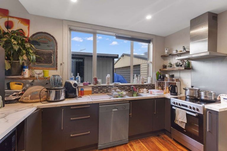 Photo of property in 13 Ongo Road, Hunterville, 4730