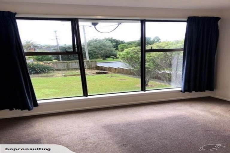 Photo of property in 20 Vodanovich Road, Te Atatu South, Auckland, 0610