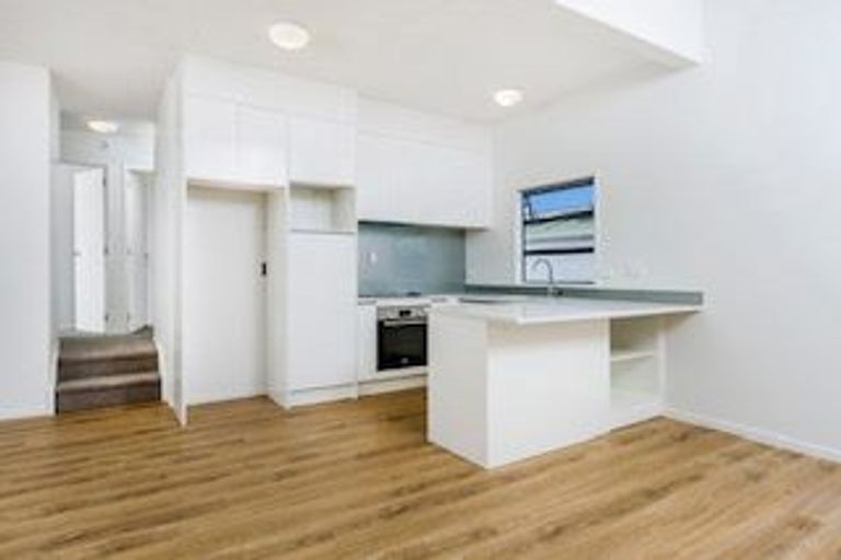 Photo of property in 420/18 Sunnyhaven Avenue, Beach Haven, Auckland, 0626