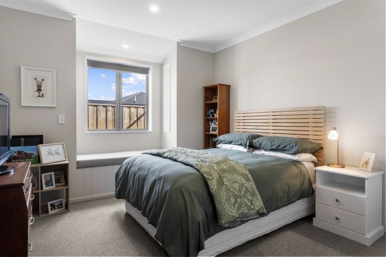 Photo of property in 6 Hunter Lane, Amberley, 7410