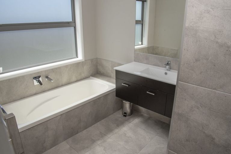 Photo of property in 27 Chalgrove Road, Huntington, Hamilton, 3210