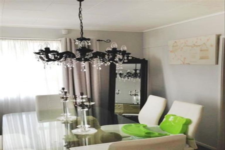 Photo of property in 24 Carter Place, Manurewa, Auckland, 2102