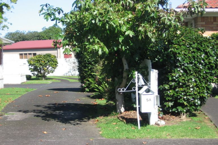 Photo of property in 5a Winspear Place, Manukau, Auckland, 2025