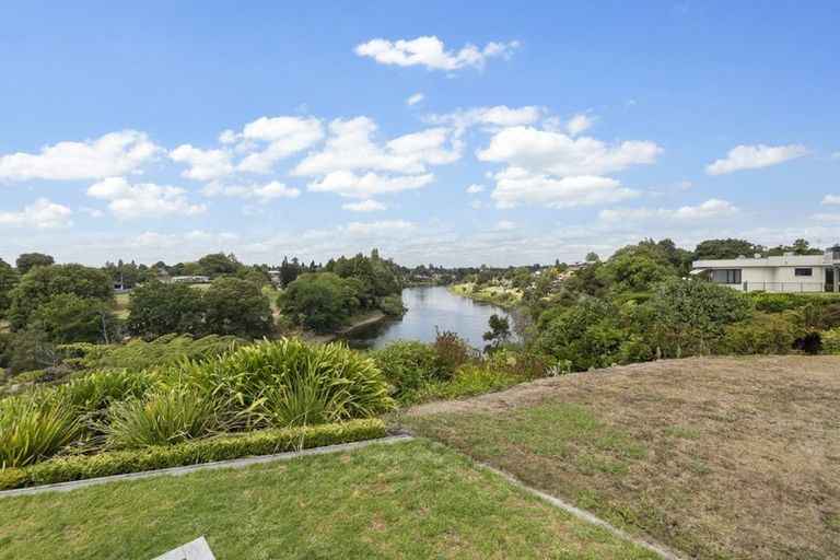 Photo of property in 16 Minchin Crescent, St Andrews, Hamilton, 3200