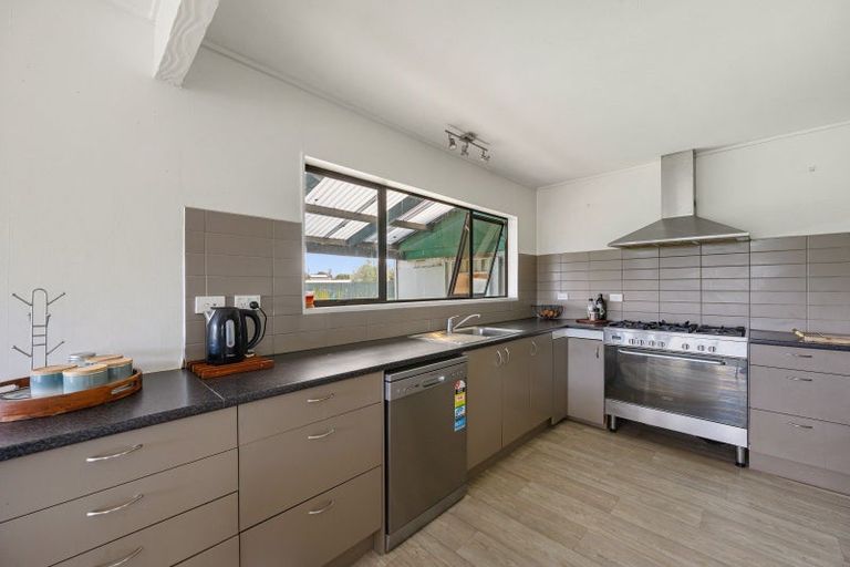 Photo of property in 33 Duckworth Crescent, Greenmeadows, Napier, 4112