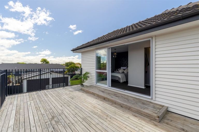 Photo of property in 8 Mappleton Avenue, Burnside, Christchurch, 8053