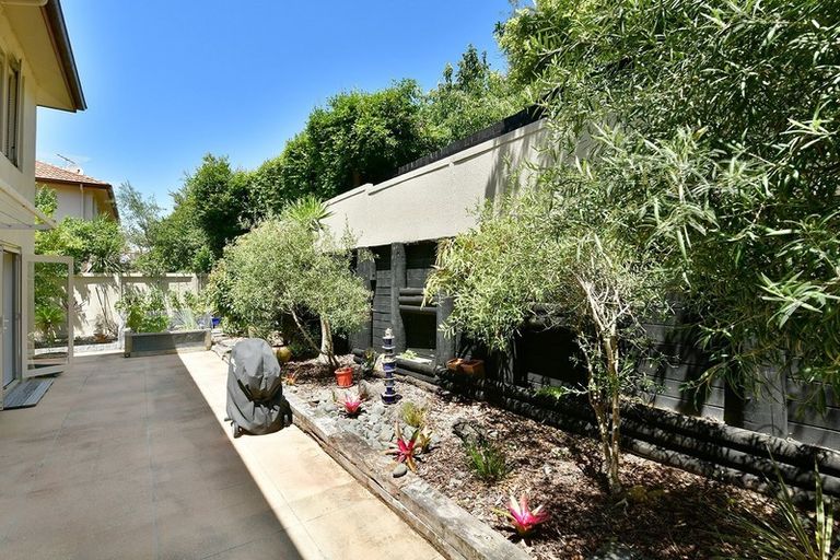 Photo of property in 33 Millennial Way, Orewa, 0931