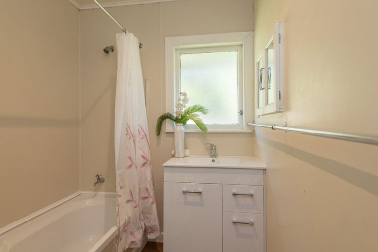 Photo of property in 128 Emano Street, Toi Toi, Nelson, 7010