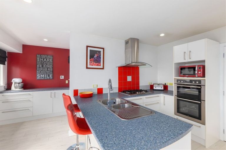 Photo of property in 262 Main North Road, Redwood, Christchurch, 8051