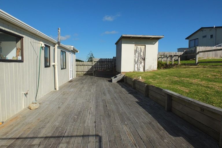 Photo of property in 12 Brown Terrace, Foxton Beach, Foxton, 4815