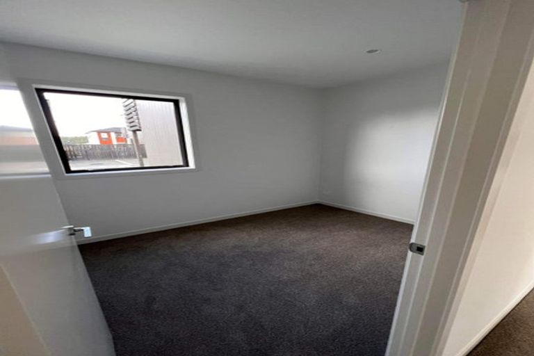 Photo of property in 5/38 Jane Maree Road, Kumeu, 0810