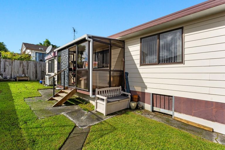 Photo of property in 2/10 Silver Road, Weymouth, Auckland, 2103