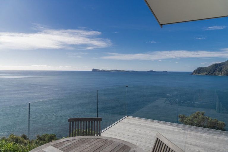 Photo of property in 217 Paku Drive, Tairua, 3508